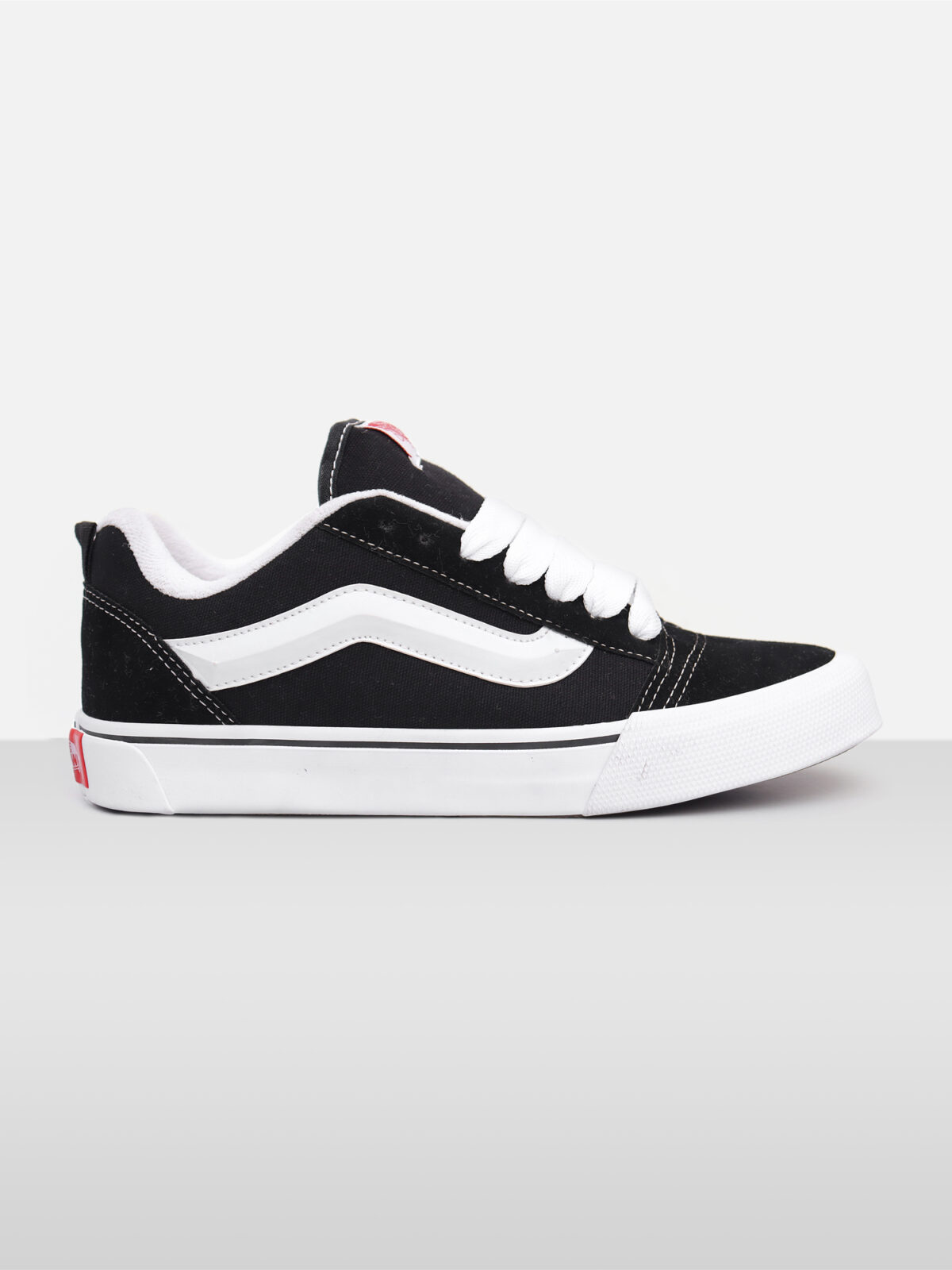 Tênis Vans 'Knu Skool' Black True White